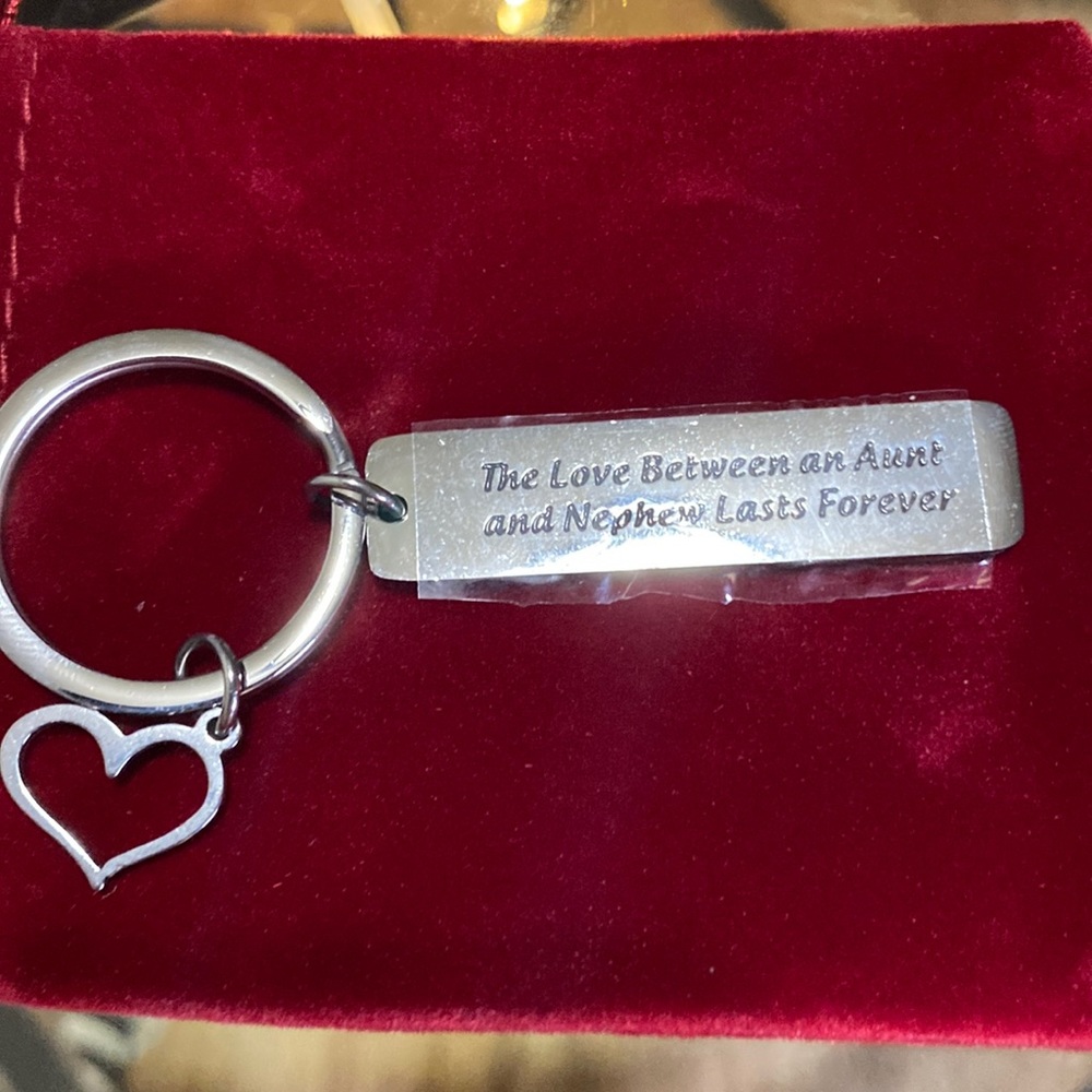 Auntie Gift Silver Key Chain